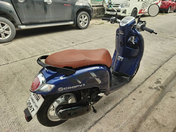 🛵ยังไงก็ขาย SCOOPY-i ปี 60 เครื่องดี สีสวย สตาร์ทมือ เล่มชุดโอนครบ+เปลี่ยนถ่ายน้ำมันเครื่องฟรี ส่งฟรี30 ก.ม รูปที่ 8