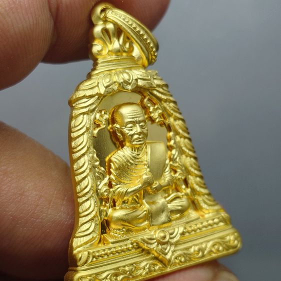 เหรียญระฆังฉลุลาย สมเด็จพระพุฒาจารย์ (โต พรหมรังสี) เนื้อบรอนซ์นอกชุบทอง ขัดเงา รุ่นเบญจบารมี วัดระฆังโฆสิตาราม ปี 2555 พร้อมตลับเดิม รูปที่ 4