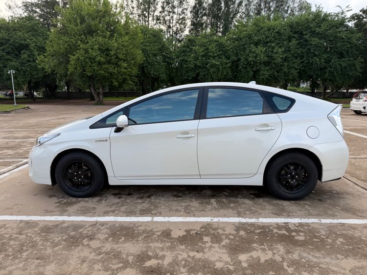 Toyota Prius 2013 1.8 Hybrid Sedan ไฮบริด ไม่ติดแก๊ส เกียร์อัตโนมัติ ขาว รูปที่ 4