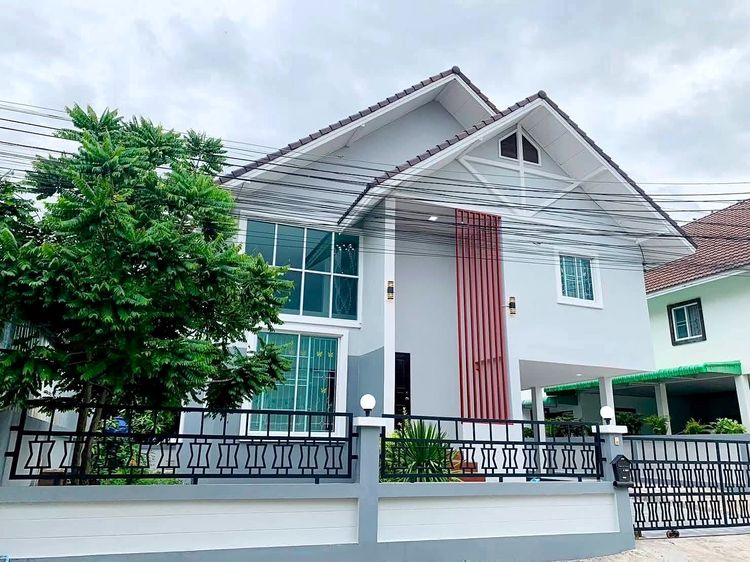 ปล่อยเช่า บ้านเดี่ยว 2 ชั้น ใจกลาง บ่อวิน สะพานสี่ เยื้อง DOHOME  โครงการ หมู่บ้านวอเตอไซส์ บ่อวิน สะพานสี่