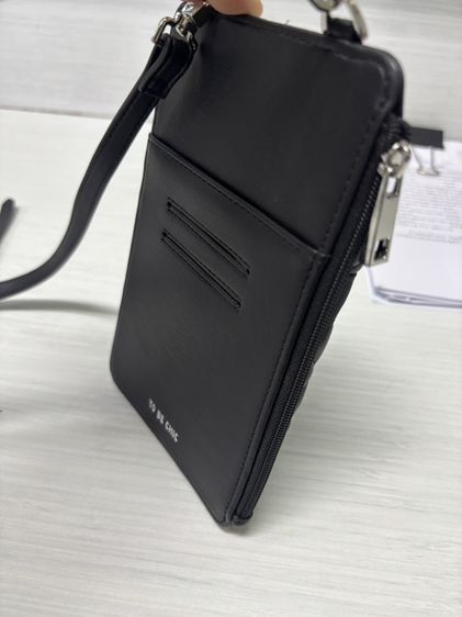กระเป๋าใส่โทรศัพท์ TO BE CHIC Quilted Smartphone Pochette แบรนด์หรูญี่ปุ่น สีดำ มีช่องใส่บัตรและเหรียญ สะพายข้างได้ รูปที่ 9