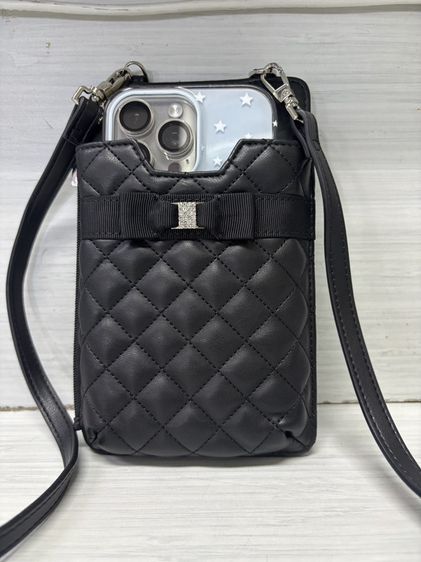 กระเป๋าใส่โทรศัพท์ TO BE CHIC Quilted Smartphone Pochette แบรนด์หรูญี่ปุ่น สีดำ มีช่องใส่บัตรและเหรียญ สะพายข้างได้ รูปที่ 3