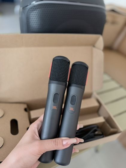 ขายด่วน!! JBL PartyBox Encore 2 พร้อมไมค์ไร้สาย 2 ตัว สภาพใหม่มาก อุปกรณ์ครบ พร้อมกล่อง รูปที่ 11