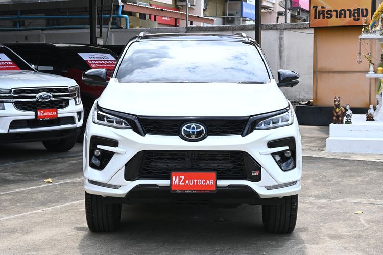 Toyota Fortuner 2022 2.8 GR Sport 4WD Utility-car ดีเซล ไม่ติดแก๊ส เกียร์อัตโนมัติ ขาว รูปที่ 2