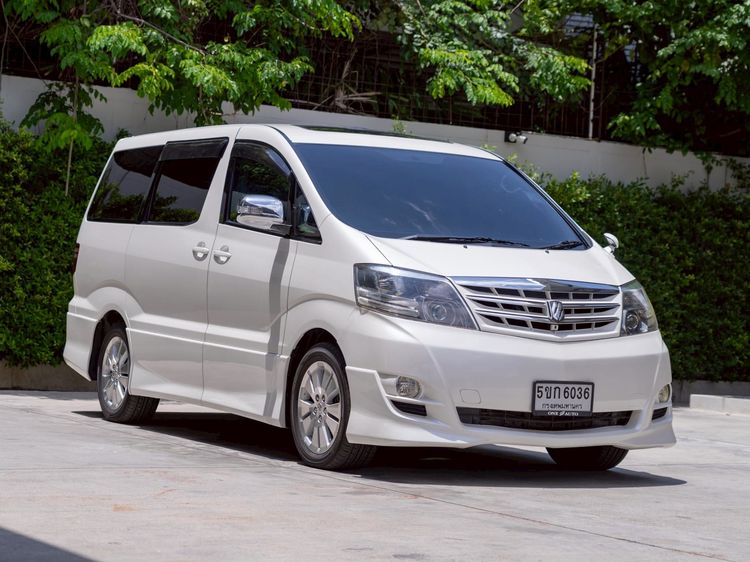รถ Toyota Alphard 3.0 V6 สี ขาว