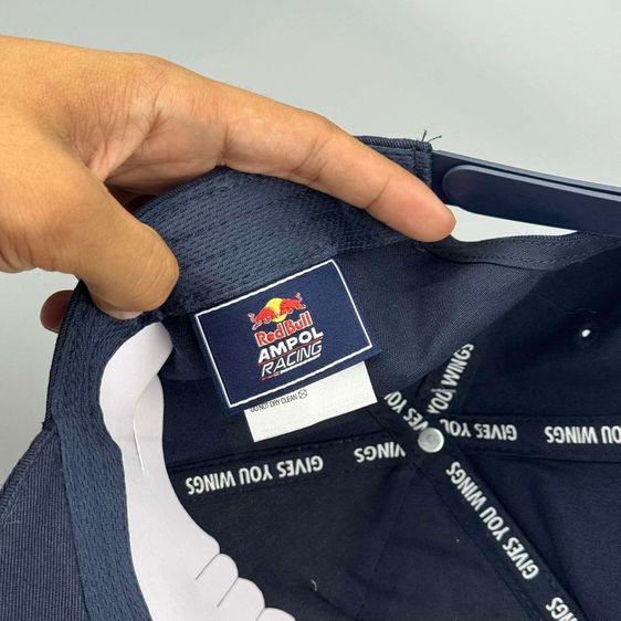 หมวก RED BULL แท้ 💯สภาพใหม่ป้ายห้อย ดีเทลลายปักสวย ปรับระดับได้ สีสดดีเทลสวยมาก ทรงสวยมาก หายากน่าสะสมครับ รูปที่ 6