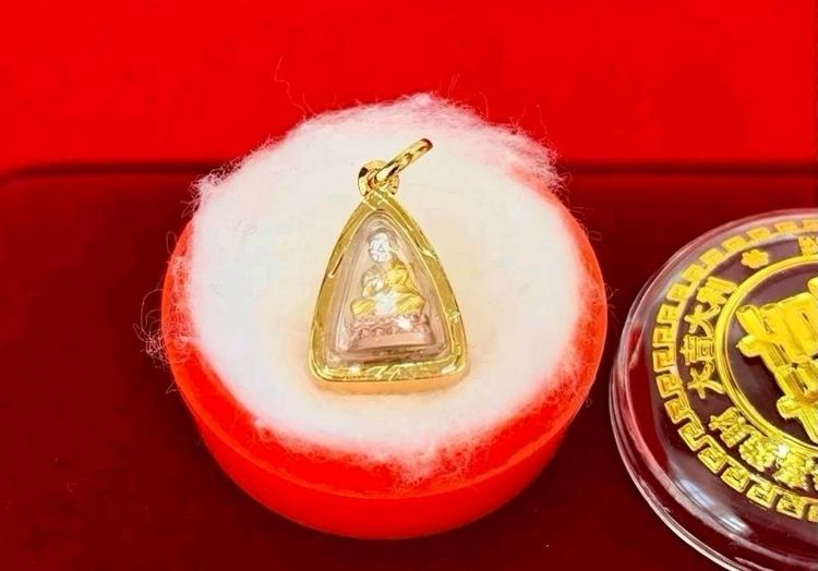 สร้อยคอและจี้ ขายถูกจี้สร้อยพระเลี่ยมกันน้ำ หลวงปู่ทวด จี้ชุบหุ้มทองไมครอน ลดจาก 1,590