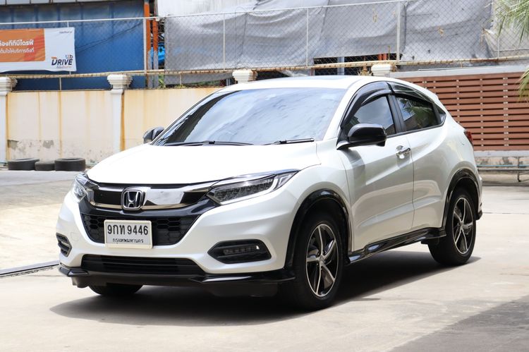 รถ Honda HR-V 1.8 RS สี ขาว