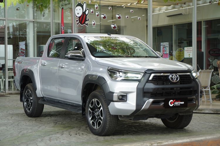 รถ Toyota Hilux Revo 2.4 Prerunner Mid สี เทา