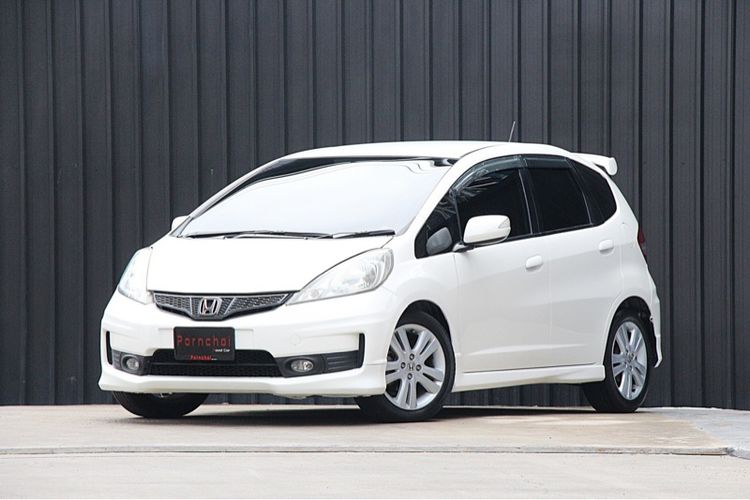 รถ Honda Jazz 1.5 SV i-VTEC สี ขาว