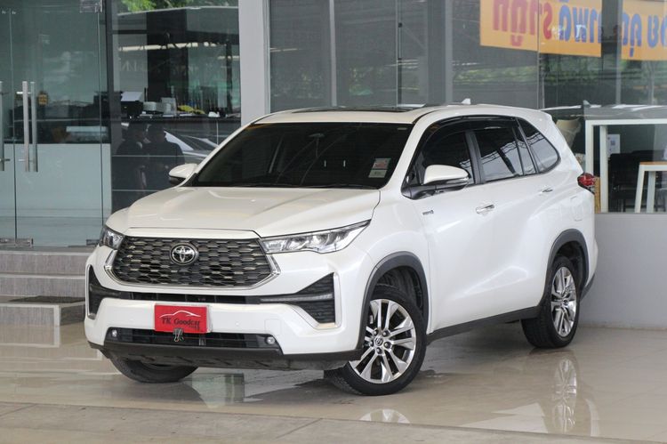 รถ Toyota Innova 2.0 Zenix HEV Premium สี ขาว