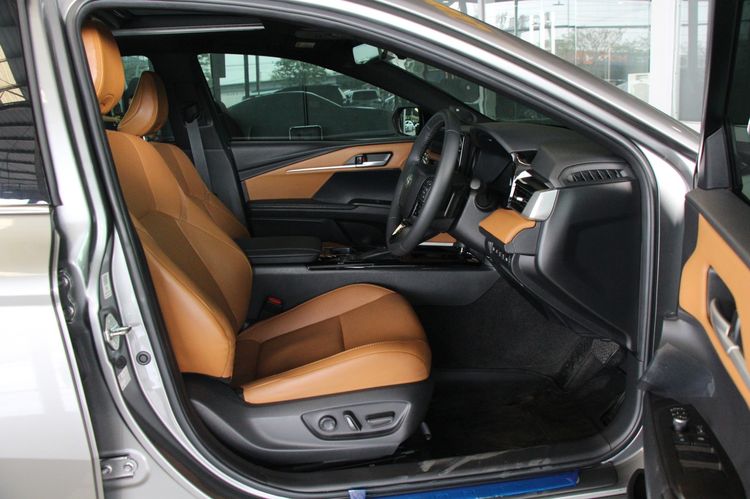 Toyota Camry 2024 2.5 HEV Premium Luxury Sedan ไฮบริด เกียร์อัตโนมัติ เทา รูปที่ 4