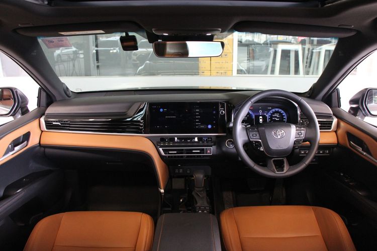 Toyota Camry 2024 2.5 HEV Premium Luxury Sedan ไฮบริด เกียร์อัตโนมัติ เทา รูปที่ 3