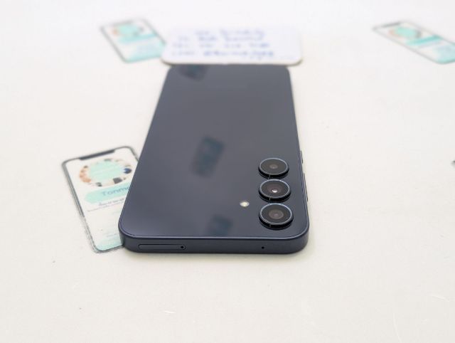 ขาย เทิร์น Samsung Galaxy A35 5G 128 Gb ศูนย์ไทย มีตัวเครื่องอย่างเดียว ไม่มีอุปกรณ์อื่น เพียง 3,990 บาท ครับ รูปที่ 2