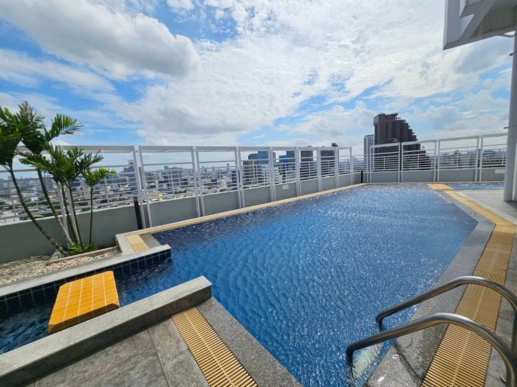 มีบางส่วน ขายด่วนคอนโด The Zest 50 ตร.ม. ลาดพร้าวซอย7 ติด Big C ใกล้ MRT พหลโยธิน