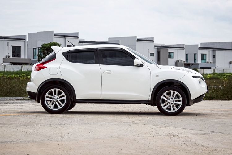 Nissan 2014 Sedan เบนซิน ไม่ติดแก๊ส เกียร์อัตโนมัติ ขาว รูปที่ 4
