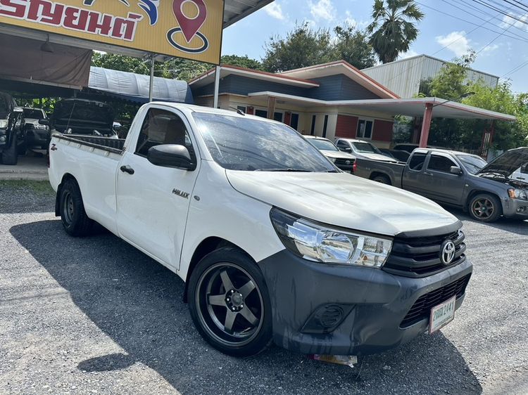 รถ Toyota Hilux Revo 2.4 J Plus สี ขาว