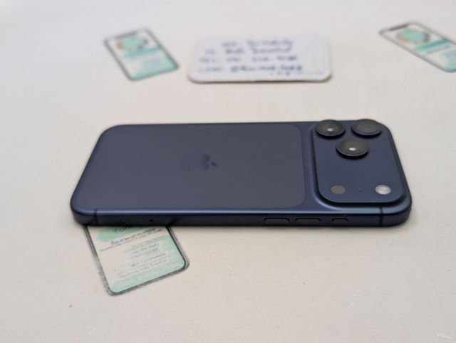 iPhone 17 Pro Max 256 Blue ศูนย์ไทย สภาพสวย อุปกรณ์ครบยกกล่อง ประกันเหลือ 3 เดือน สุขภาพแบต 100 เพียง 40,590 บาท ครับ  รูปที่ 6