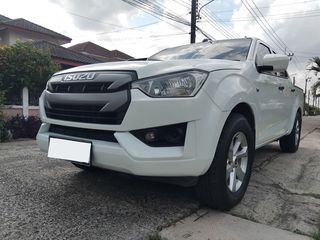 ขายรถบ้านแท้ เจ้าของขายเอง  Isuzu D-Max 4 ประตู ตัวเตี้ย 1.9 เกียร์ธรรมดา ปี 2020