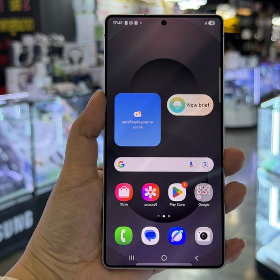 Galaxy S25 Ultra 256 GB Samsung S25 Ultra Titanium Whitesilver เครื่องศูนย์ สภาพสวยมากๆ จอ6.9นิ้ว แรม12รอม256 Snap8 Elite กล้อง200ล้าน(4ตัว)🔥🔥