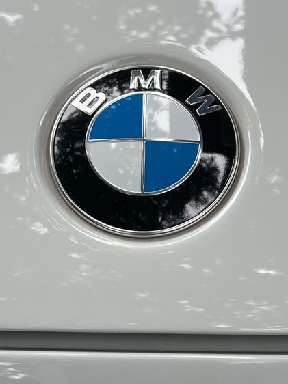 รถ BMW X1 1.5 sDrive18i xLine สี ขาว