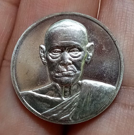 เนื้อเงิน สมเด็จโต อนุสรณ์ 122 ปี พิมพ์ใหญ่ ด้านหลังตอกโค้ดระฆังและโค้ด ต