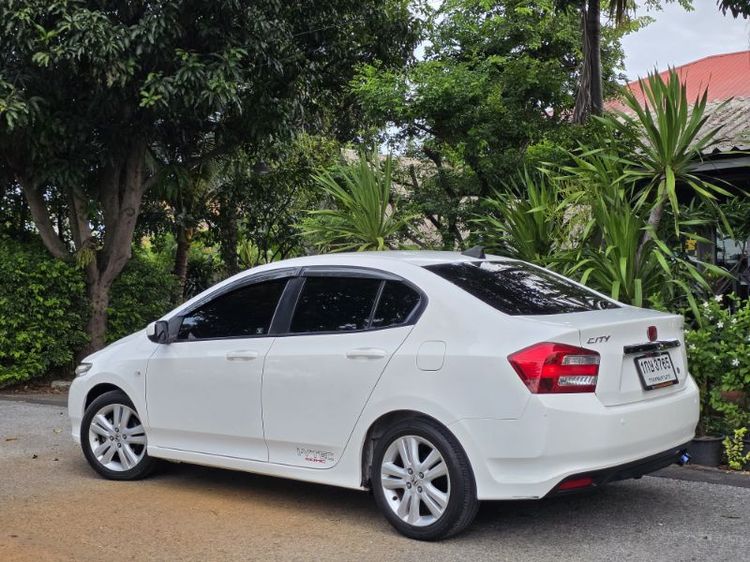 Honda City 2013 1.5 V i-VTEC Sedan เบนซิน LPG เกียร์อัตโนมัติ ขาว รูปที่ 2