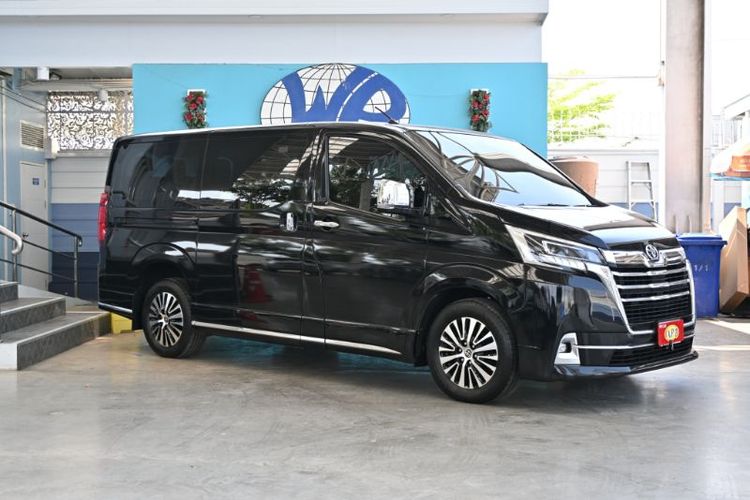 รถ Toyota Majesty 2.8 Standard สี ดำ