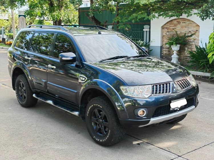 MITSUBISHI Pajero Sport 3.2 GLS 4WD AUTO VG 178 แรงม้า ดีเซล ปี 2010 ABS AIRBAG ยางปี 25 ดอกเต็ม สีดำ ไม่มีชนน็อตไม่มีขยับบ้อดี้หน้าหลังเดิม