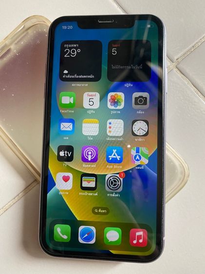 64 GB  iPhone 11 64GB เครื่องศูนย์ไทย ปกติทุกอย่าง ไม่ติดอะไร เครื่องเดิมๆ