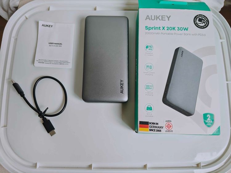 พาวเวอร์แบงค์ AUKEY Sprint X 20K 30W สีเทา ของแท้ มือสอง สภาพเหมือนใหม่ ใช้งานได้ปกติ 