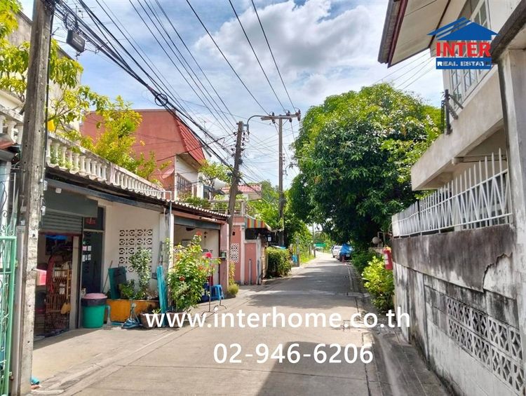 ทาวน์เฮ้าส์ 2 ชั้น 16.7 ตร.ว. หมู่บ้านบัวกลางบึง ใกล้ซอยนนทบุรี16 ซอยไทยานนท์16-2 ถนนติวานนท์ ถนนรัตนาภิเบศร์ เมืองนนทบุรี นนทบุรี