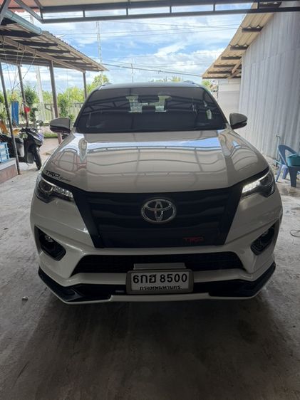 Toyota Fortuner 2018 2.8 TRD Sportivo Utility-car ดีเซล เกียร์อัตโนมัติ ขาว