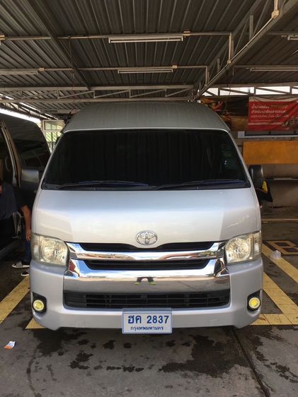 Toyota Commuter 2006 2.5 Van ดีเซล บรอนซ์เงิน