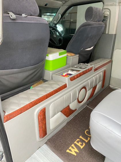 Toyota Commuter 2006 2.5 Van ดีเซล บรอนซ์เงิน รูปที่ 4