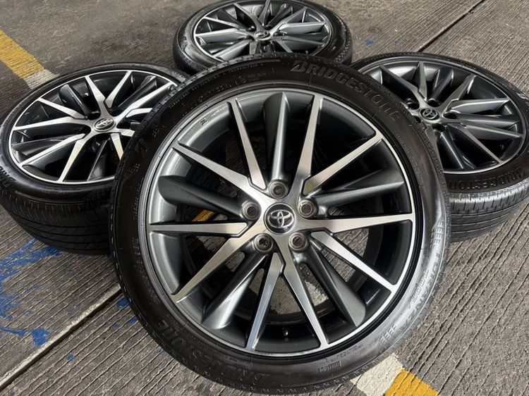 Toyota Camry Mc.18 นิ้ว Top 🔥