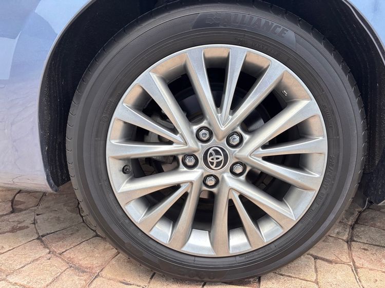 ล้อพร้อมยาง toyota camry