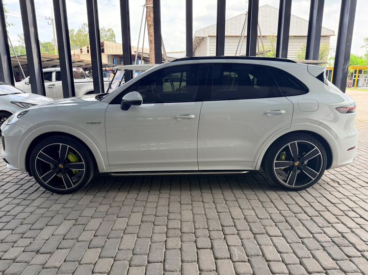 Porsche Cayenne 2021 3.0 E-Hybrid 4WD Utility-car ไฮบริด ไม่ติดแก๊ส เกียร์อัตโนมัติ ขาว รูปที่ 4