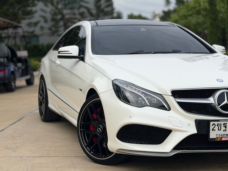 Mercedes-Benz E-Class 2012 E200 CGI Sedan เบนซิน ไม่ติดแก๊ส เกียร์อัตโนมัติ ขาว รูปที่ 4