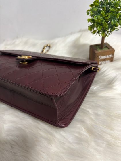 Vintage Burgundy Quilted Lambskin Single Flap Bagมือสองแท้💯 รูปที่ 7