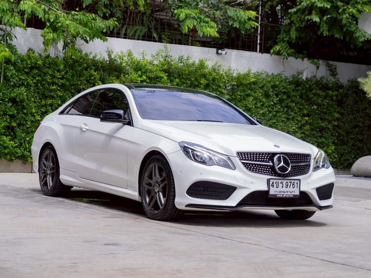 รถ Mercedes-Benz E-Class E200 สี ขาว