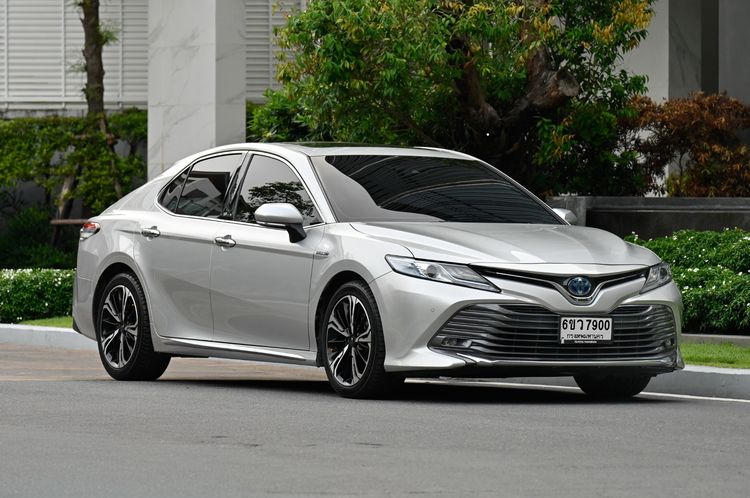 Toyota Camry 2021 2.5 HV Premium Sedan ไฮบริด ไม่ติดแก๊ส เกียร์อัตโนมัติ บรอนซ์เงิน รูปที่ 2