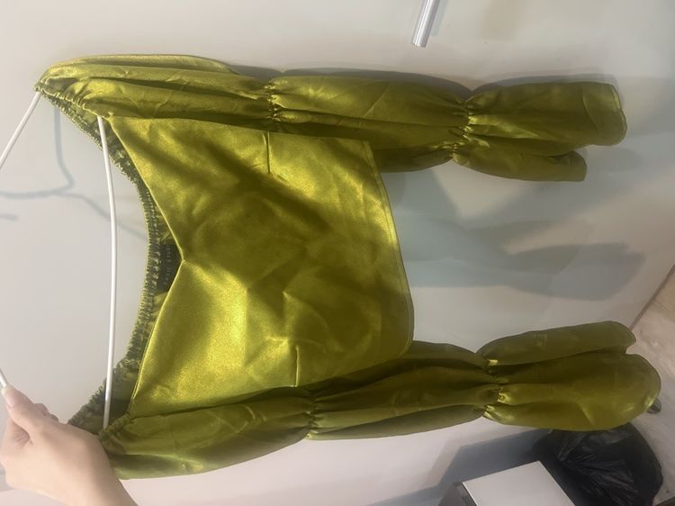 Basic studio satin top