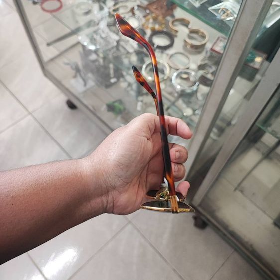 แว่นกันแดดนี้คือ Ray-Ban รุ่นวินเทจ W2190 รูปที่ 5