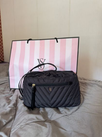 VICTORIA'S SECRETCinched Travel Beauty Organizer Bag