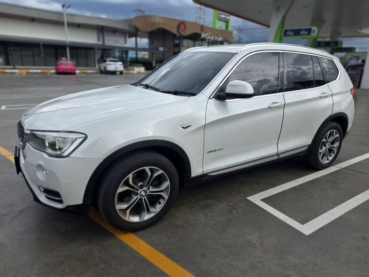 รถ BMW X3 2.0 xDrive20d 4WD สี ขาว