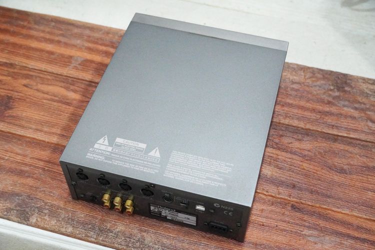 Roland SC-8850 (JAPAN) ซาวด์คาราโอเกะ ตัวนี้ให้เสียงดนตรีใส ละเอียด คมมาก ต่อคอมเล่นกับโปรแกรมคาราโอเกะ มีพอร์ต MIDI และ USB รูปที่ 7