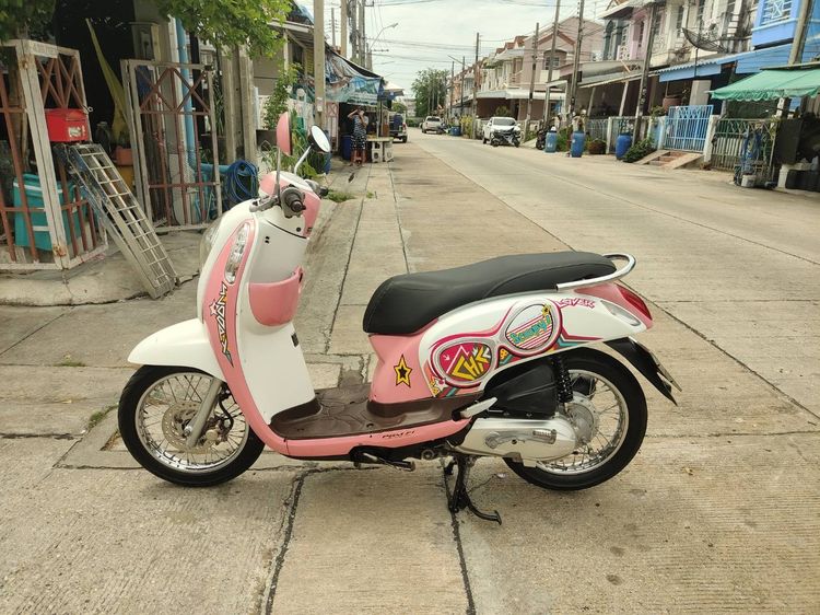 🛵ยังไงก็ขาย SCOOPY-i ปี 56 เครื่องดี สีสวย สตาร์ทมือ เล่มชุดโอนครบ+เปลี่ยนถ่ายน้ำมันเครื่องฟรี ส่งฟรี30 ก.ม รูปที่ 2