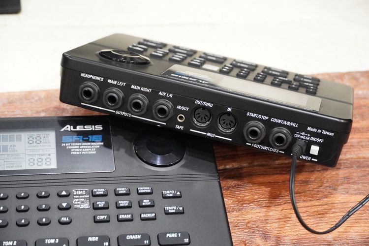 ALESIS SR-16 (24 bit) ริทึ่มบอกซ์กลอง สวยเหมือนใหม่ มีจังหวะไทย ต่อได้ 2 ฟุต กดฟิลส่งได้  รูปที่ 5