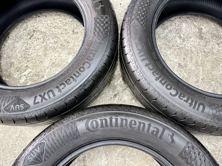 ยางขอบ 18” ยี่ห้อ CONTINENTAL รุ่น ULTRACONTACT UX7 ขนาด 235-60R18 ปี 25 ดอกยางสวยไม่มีปะ ไม่บวม รับประกัน